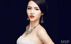 初中女生喊疼男生越往里寨游